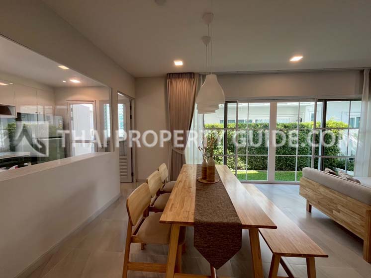 House with Shared Pool in Bangnatrad 
